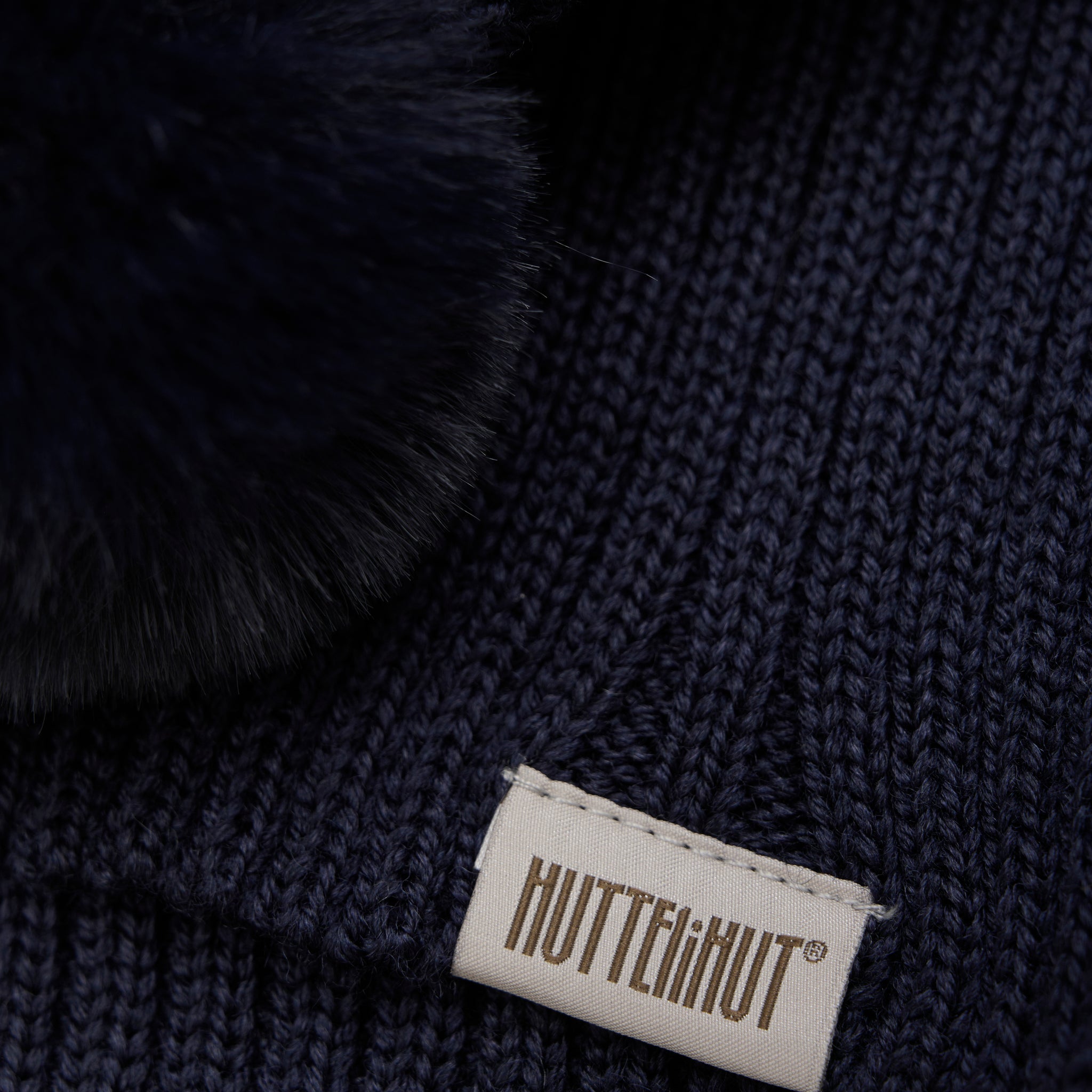 Huttelihut - woolen balaclava with pompoms