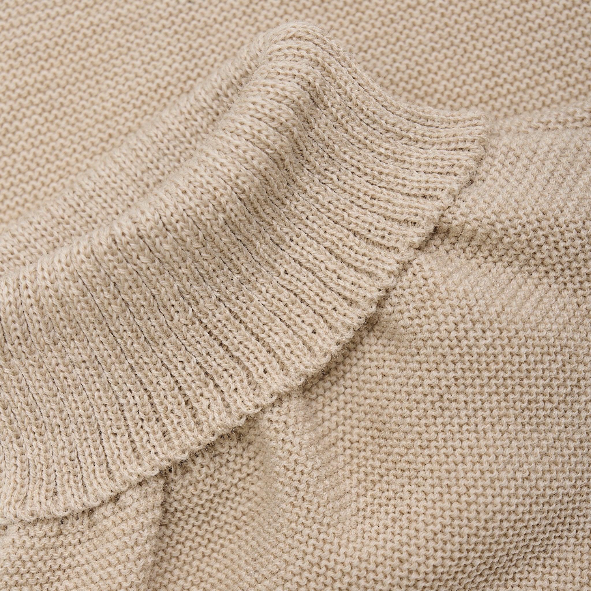 Huttelihut - Wool scarf, delicate weave